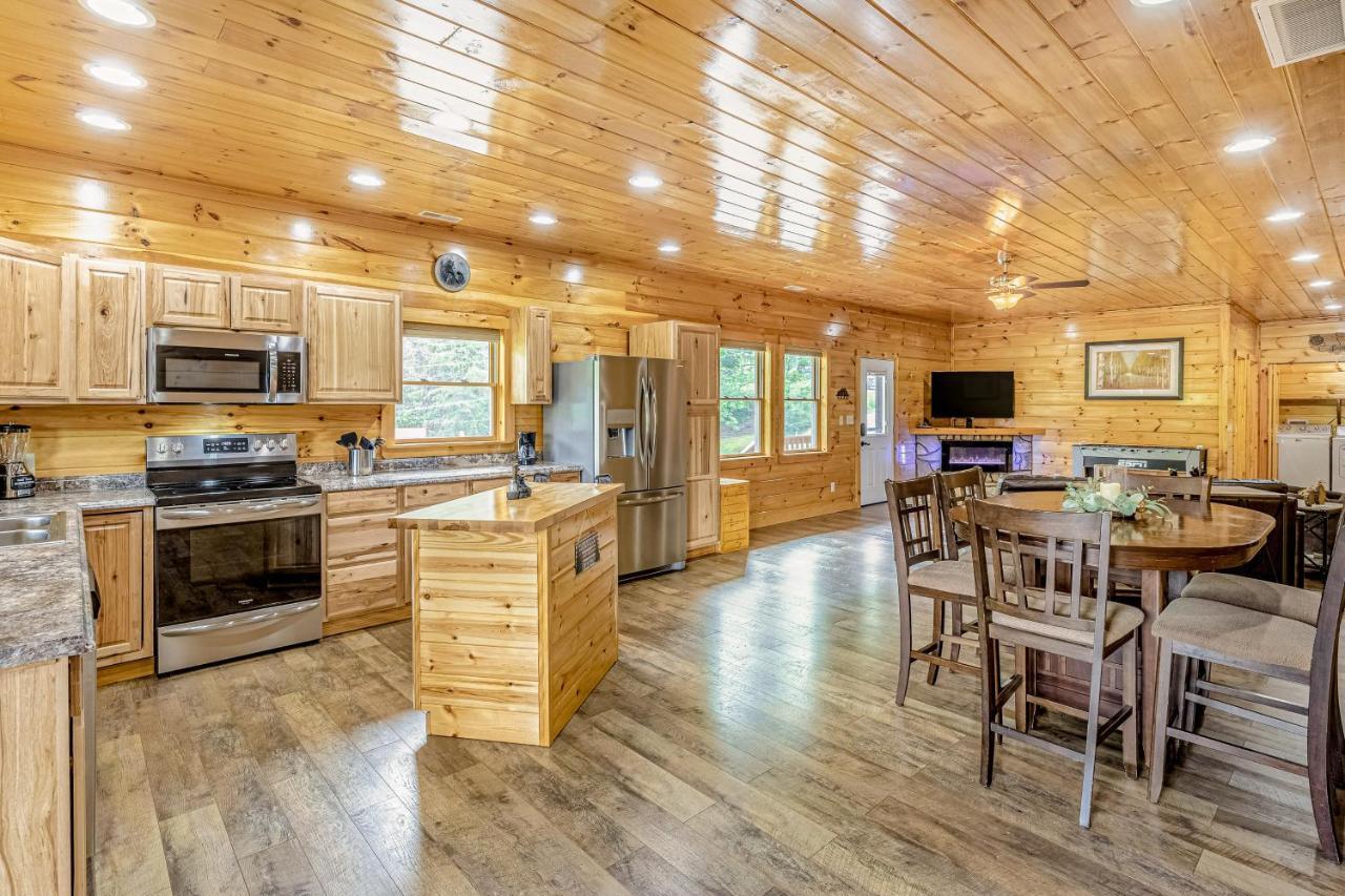 Hilltop Cabin Bryson City Eksteriør bilde