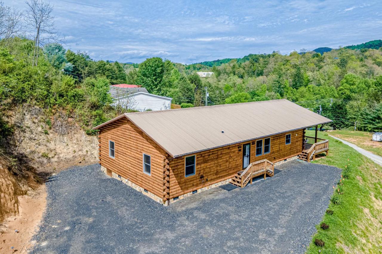 Hilltop Cabin Bryson City Eksteriør bilde